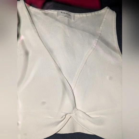 Low cut - Picture 1 of 2